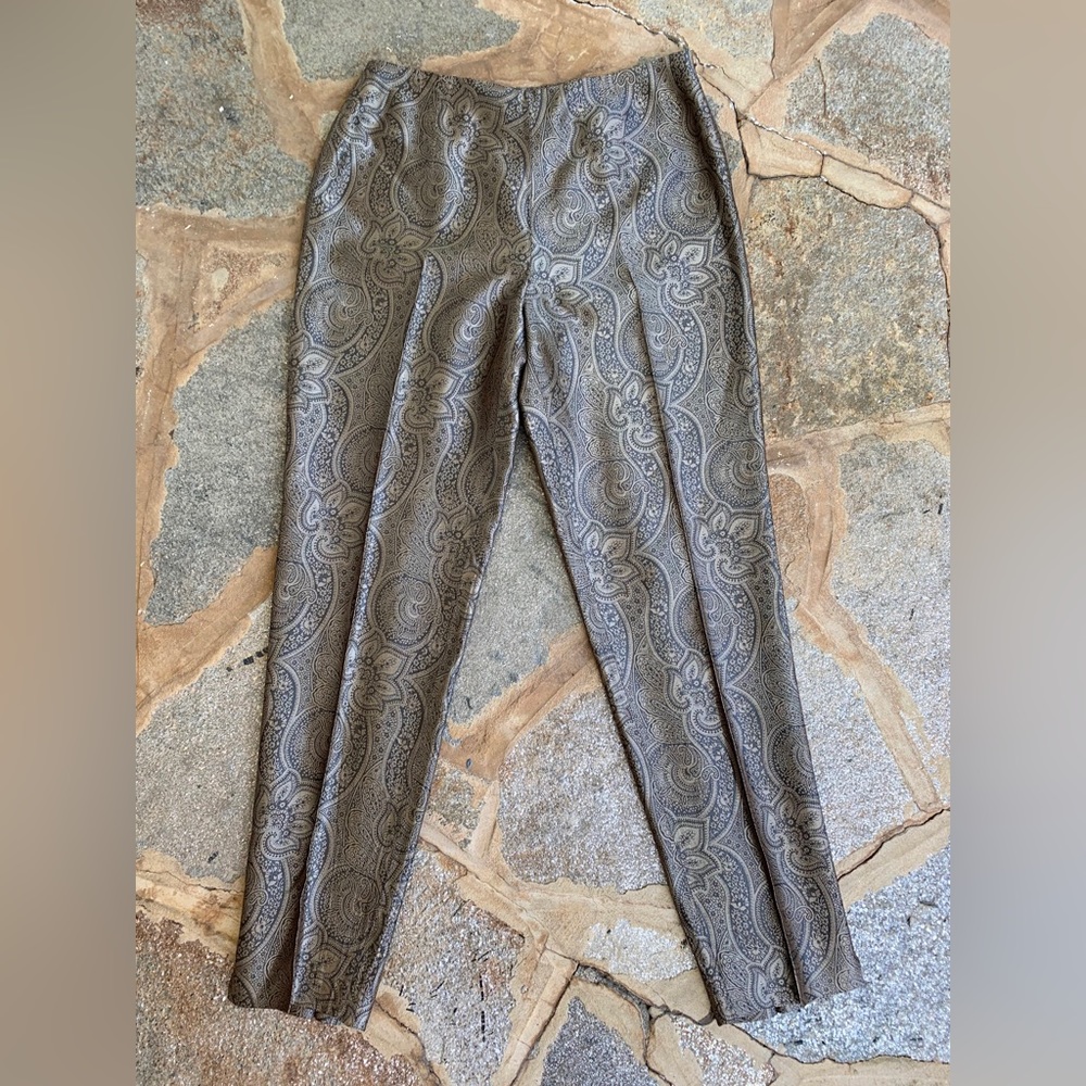 Ann Taylor Tailored Slim Fit Ankle Pants. Size 6. EUC. Metallic Grays.